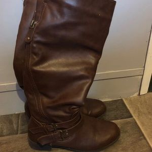 Brown boots